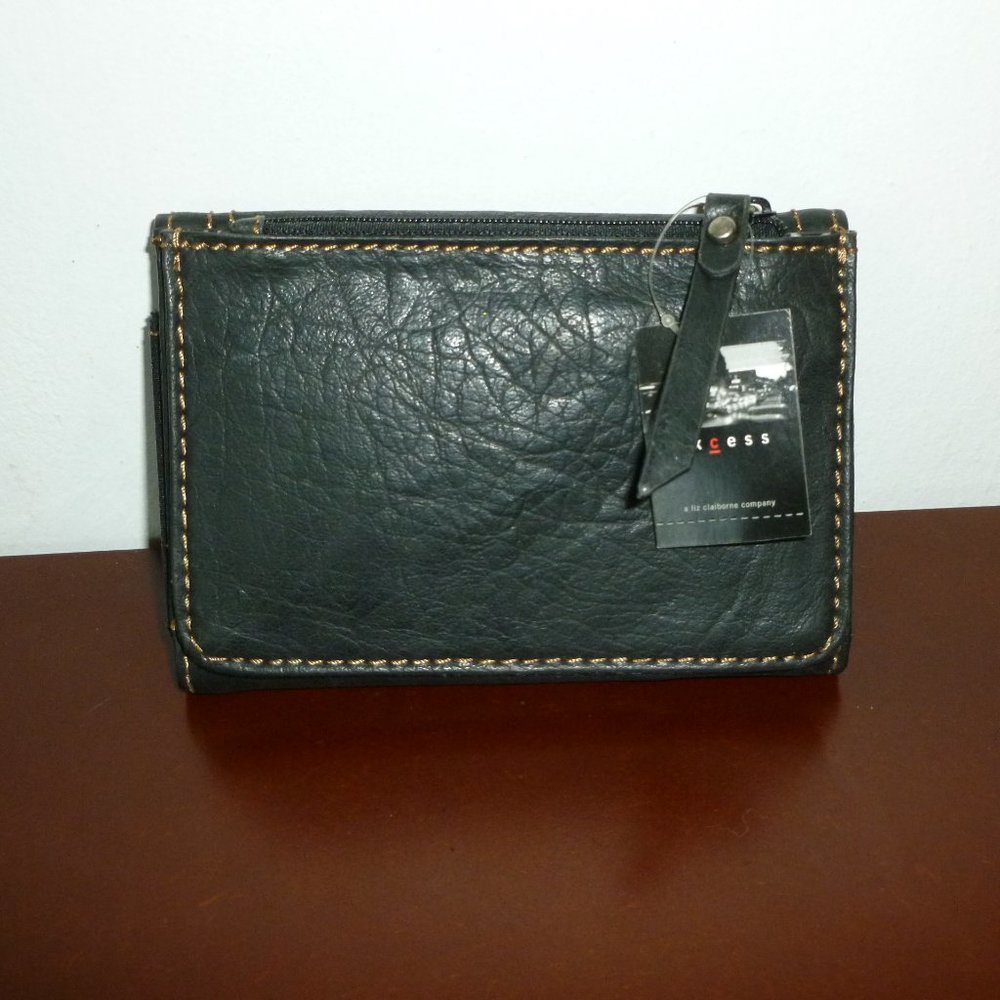 NWT Axcess Quad Fold Compact Wallet - Picture 2 of 6
